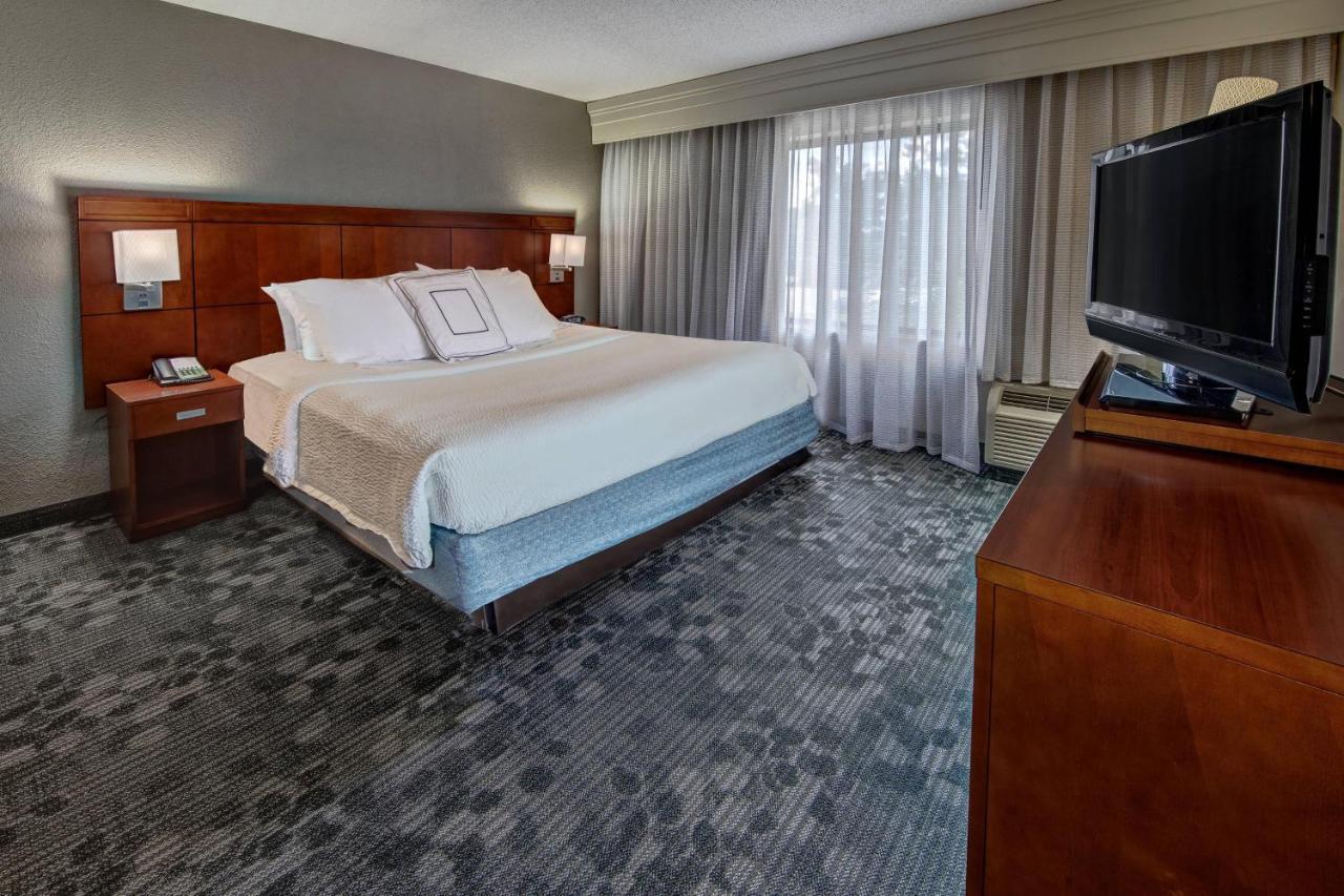 Готель Courtyard By Marriott Трой Екстер'єр фото