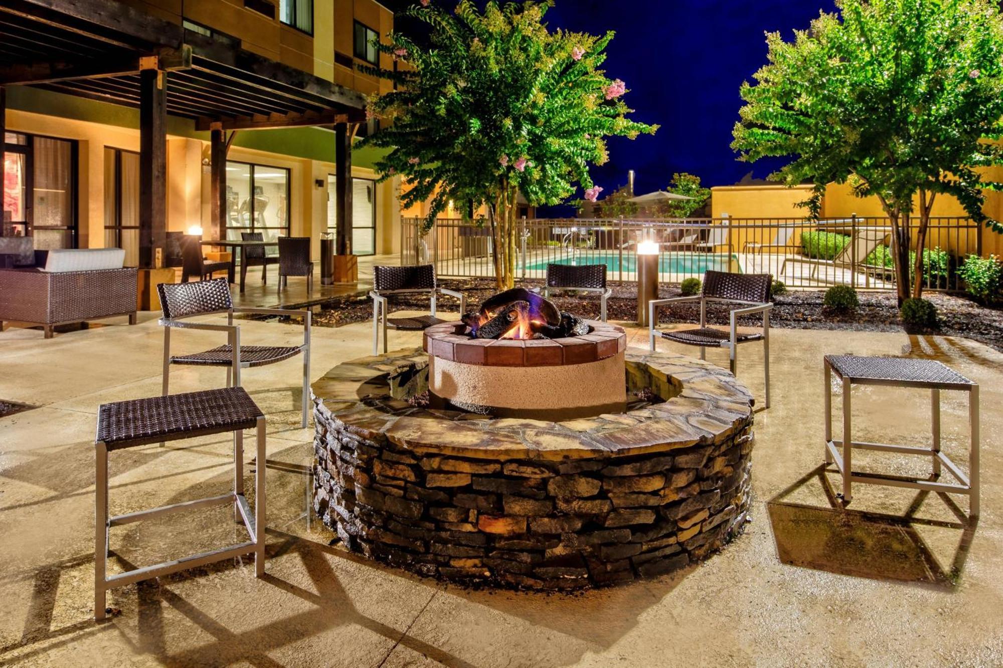 Готель Courtyard By Marriott Трой Екстер'єр фото